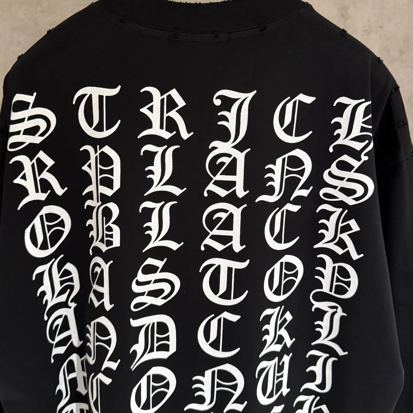 🅿️340 [Strict quality control] CH Croixin's new long-sleeved sweatshirt T-shirt. Heavy 340g double yarn fabric. Wash the whole garment twice. Frayed and torn on all four sides. Heavy fabric. The neckline is made of icy Solona. Loose fit. Deep, wide and stylish. No deformation or shrinkage. Color: 3 colors, black, white and gray. Size: M-2xl